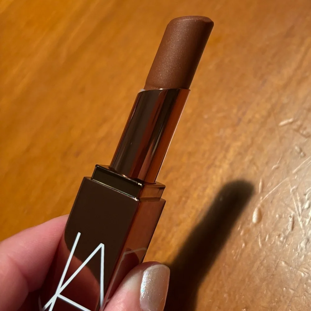 NARS Afterglow Lip Balm Laguna